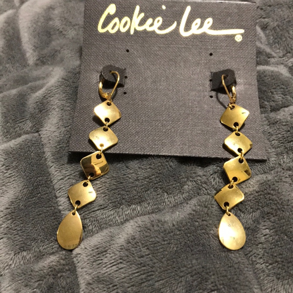 Earrings - Picture 1 of 1